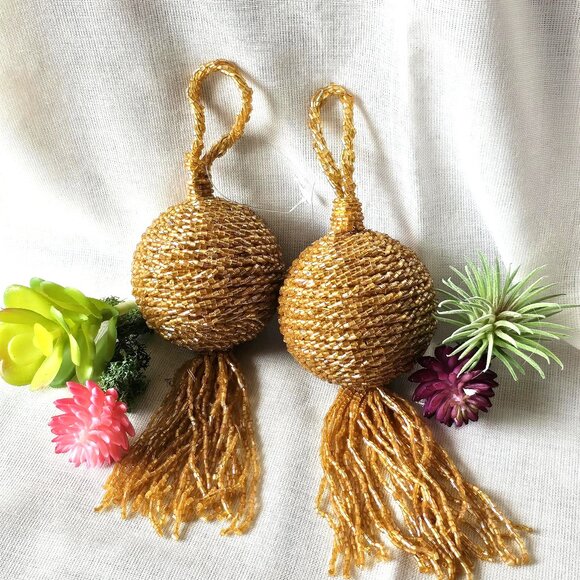 Pair of Handmade 1970s Beaded Amber Gold Christmas Ball Ornament w/ Fringe - Picture 1 of 2